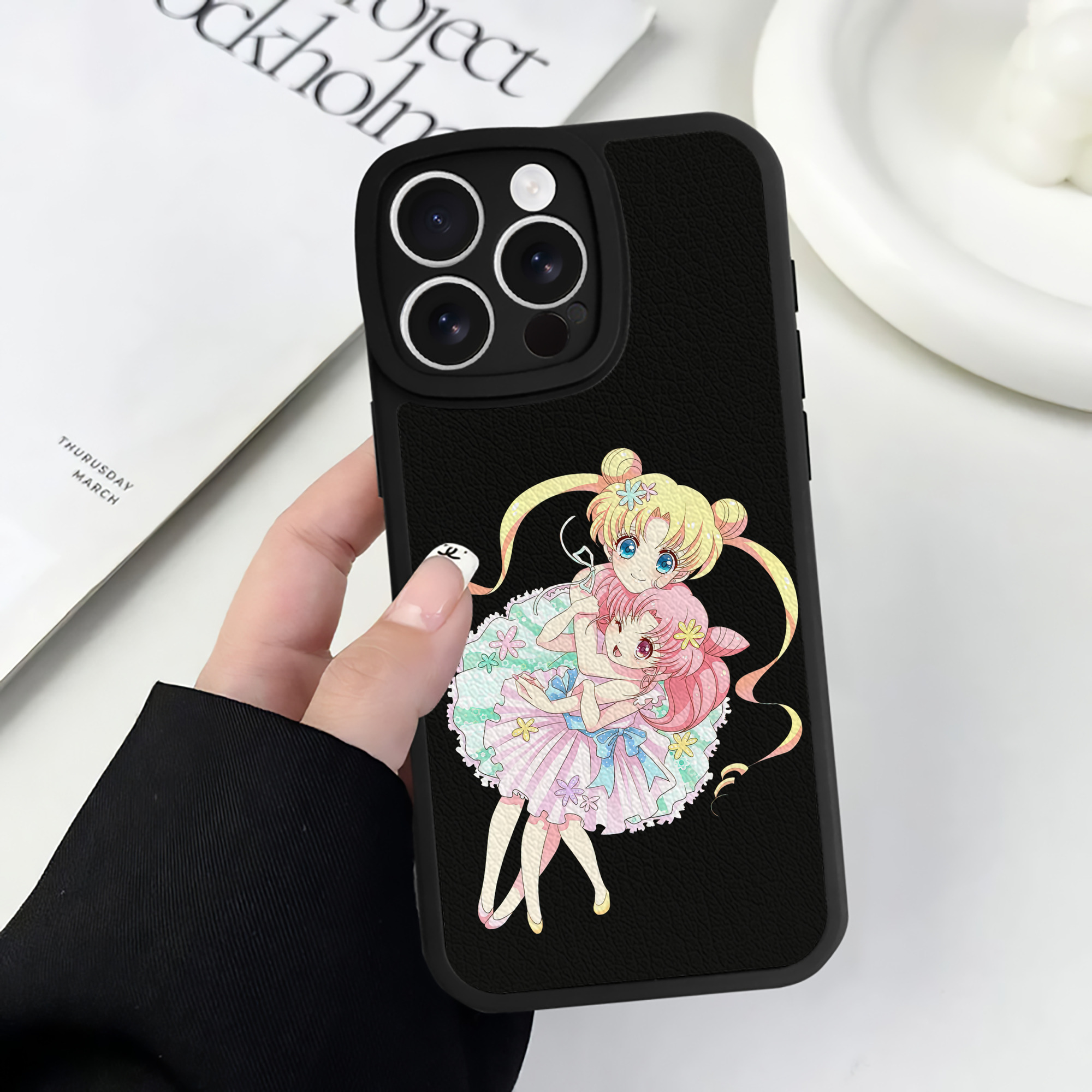 （画像用） 美少女戦士セーラームーン 愛野 美奈子 あいの みなこ Sailor Moon Aino Minako 【iPhone 16シリーズ対応】シリコンスマホケース（レザー調） 材質：シリコン